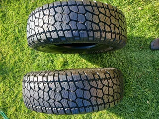 Pair of 4X4 Tyres Radar Renegade A/T5 265/75 R16