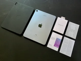 iPad Air 4th Gen 256GB -  R3890