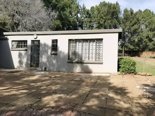 2 bedroom Flat to rent in Pretorius Park Garsfontein East