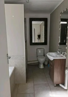 2 bedroom Flat to rent in Pretorius Park Garsfontein East