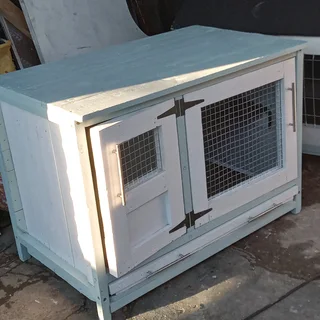 Large Rabbit hutch