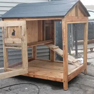 Large Rabbit hutch