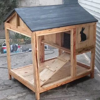 Large Rabbit hutch