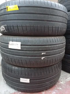 Michelin pilots 19" tyres