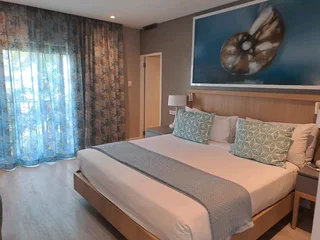 Cabana beach 17 to 24 January. 8 Sleeper duplex unit