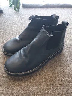 The Real McCoy Black Slip-On Work Boots – Textured Grip Sole (Men’s Size 11)