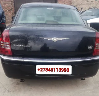 Stripping Chrysler 300c Hemi For  Spare Parts