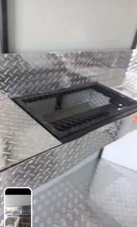 Second hand 3.4(L) 1.8m(W) 2.05m(H) food trailer for sale