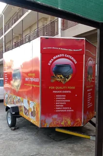 Second hand 3.4(L) 1.8m(W) 2.05m(H) food trailer for sale