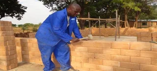 Pre owned Hydraform M7S2E Blockmaking machine and 200 liter Pan mixer