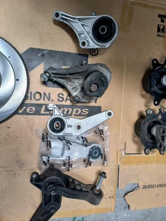 Opel corsa c  engine and gearbox mountings