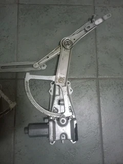 Opel corsa c gamma shape  front door  regulators  electric