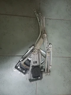 Opel corsa c gamma shape  front door  regulators  electric