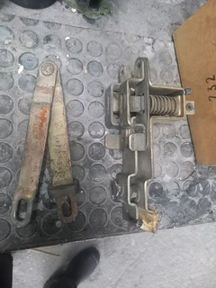 Vw mk1 caddy tailgate   catches