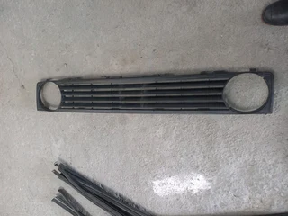 Vw citi golf  grille  badgeless