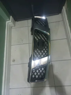 2008  Nissan  Navara  front  Grille without  badge