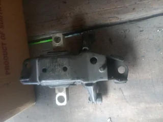 Vw polo  engine mounting R300