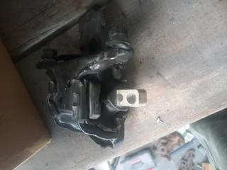 Vw polo  engine mounting R300