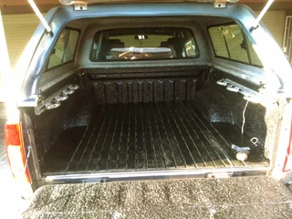 NISSAN NAVARA TITANIUM DOUBLE CAB BAKKIE FOR SALE: &#61; R 229 000