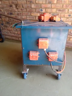 GENE-LEC INVERTER/CONVERTER 220-380 VOLT FOR SALE: &#61; R 30 000