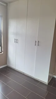 Bachelor apartment accommodation in KAGISO for R3350