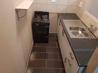 Bachelor apartment accommodation in KAGISO for R3350