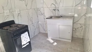 Cottage for rent in Rosebank/Parkwood and walking distance to GOOD MAN GALLERY for R6500.00