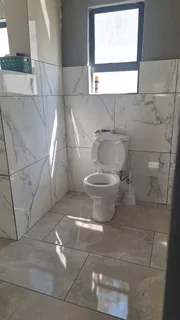 Cottage for rent in Rosebank/Parkwood and walking distance to GOOD MAN GALLERY for R6500.00