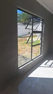 Cottage for rent in Rosebank/Parkwood and walking distance to GOOD MAN GALLERY for R6500.00