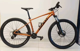29er Giant talon 3(M) 2023 amber glow