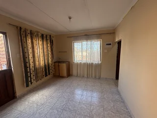 Outbuilding for rent Montford Road 701