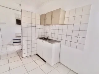 Pet friendly Neat and private 1 Bedroom based on the Bluff