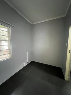 Pet Friendly Modern 2 Bedroom 2 Bathroom with secure parking based on the Bluff