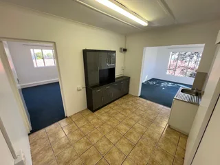 Spacious 2 Bedroom with secure parking based on the Bluff