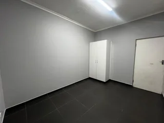 Pet Friendly Modern 2 Bedroom 2 Bathroom with secure parking based on the Bluff