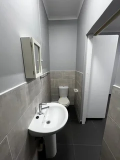 Pet Friendly Modern 2 Bedroom 2 Bathroom with secure parking based on the Bluff