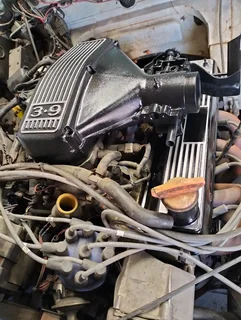 Land Rover 3.9i V8 engine.