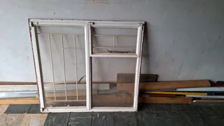 Steel Window with Burglar Bars – 1.02 m × 0.95 m