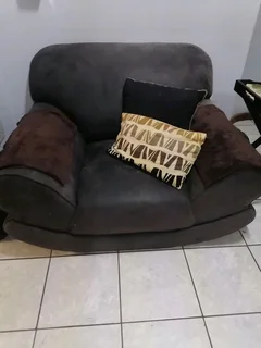 3,2 &amp; 1 seater couch