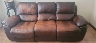 2 & 3 Seater Lounge Suite