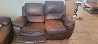 2 &amp; 3 Seater Lounge Suite