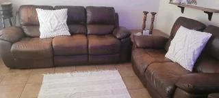2 &amp; 3 Seater Lounge Suite
