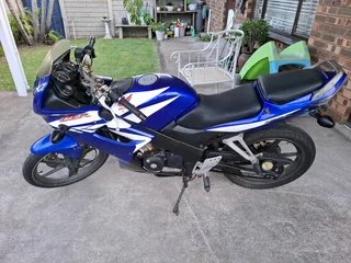HONDA CBR 125R