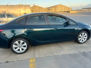 2015 Opel Astra Sedan