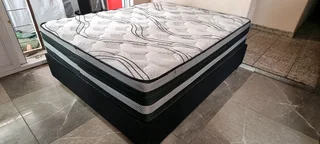 MATRESS AND BASE