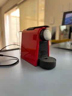 Nespresso Essenza Mini Machine - D30