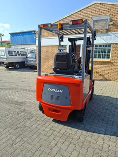 Refurbished Doosan B25S electric forklift for sale