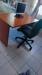 office - Ad posted by Muza