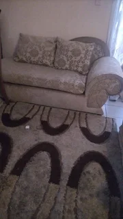 couche - Ad posted by Muza