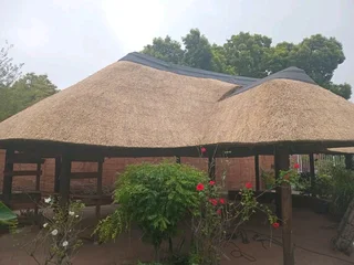 Thatch Lapas | Thatch Specialist | Thatch Repairs